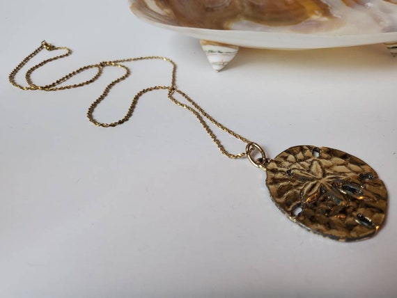 Sand dollar necklace, gold tone necklace, pendant… - image 2