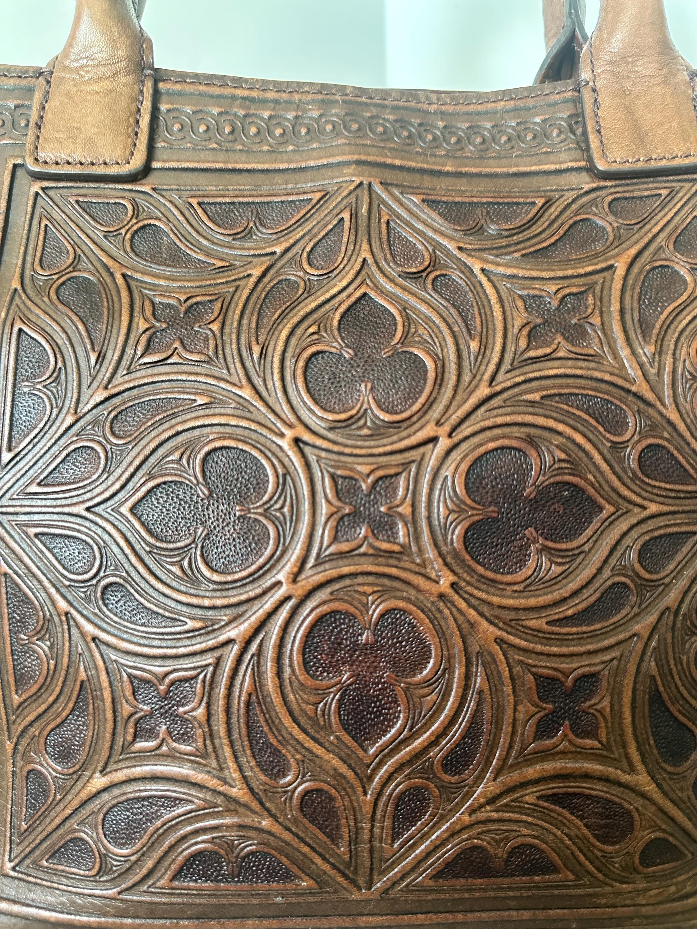 フランス製　アンティーク　レアな鞄型の手で持つ聖書！周りが貝細工で見事です！ Brighton Ferrara Handbag, Vintage Brighton Saddle Leather