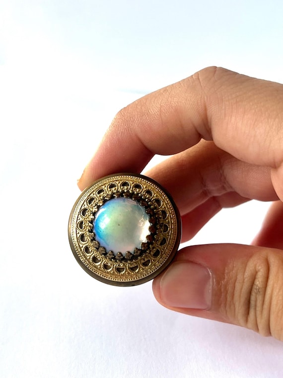 Vintage Statement Ring with Iridescent Cabochon a… - image 7