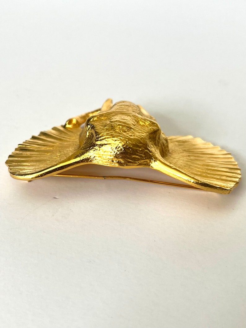 DOREEN RYAN Designer Elephant Brooch, Vintage Elephant Brooch, Golden Elephant Pin, Animal Brooch, image 4