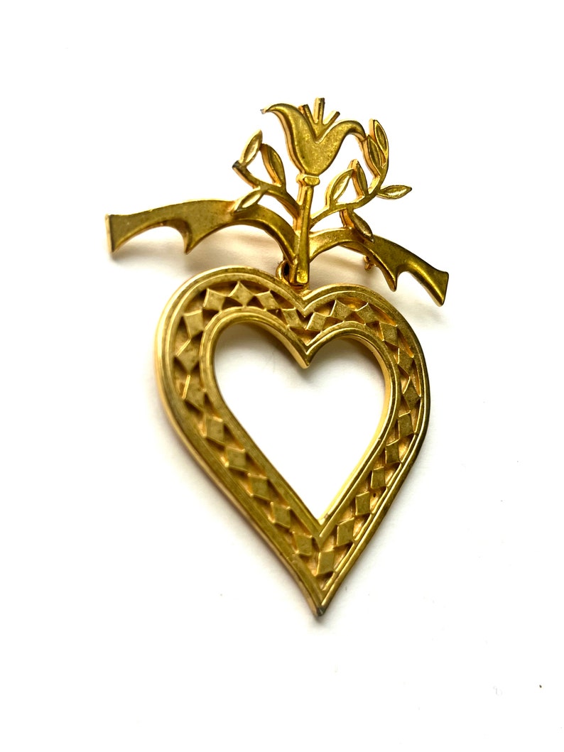 Vintage Gold Heart Brooch, Open Heart Pin, Floral and Heart Brooch, Gold Heart Brooch, Valentines Dat Pin, Large Heart Pin, Valentines Pin image 3