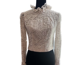 Vintage Lace Ruffle Blouse, Vintage Cream Blouse, Vintage Cropped Lace Top, High Collar Lace Top, Vintage Top, Vampire Top, Classy Lace Top