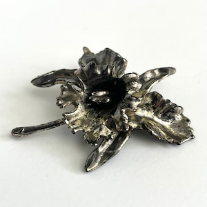 1940s Vintage Pewter Brooch Flower Brooch Flower Pin Silver image 1