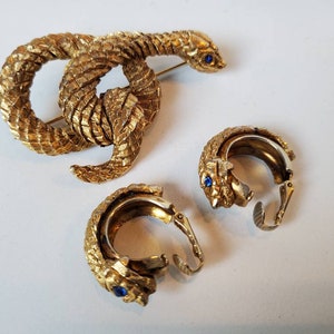 Vintage gold snake pendant and earrings with blue eyes, 1960's image 1