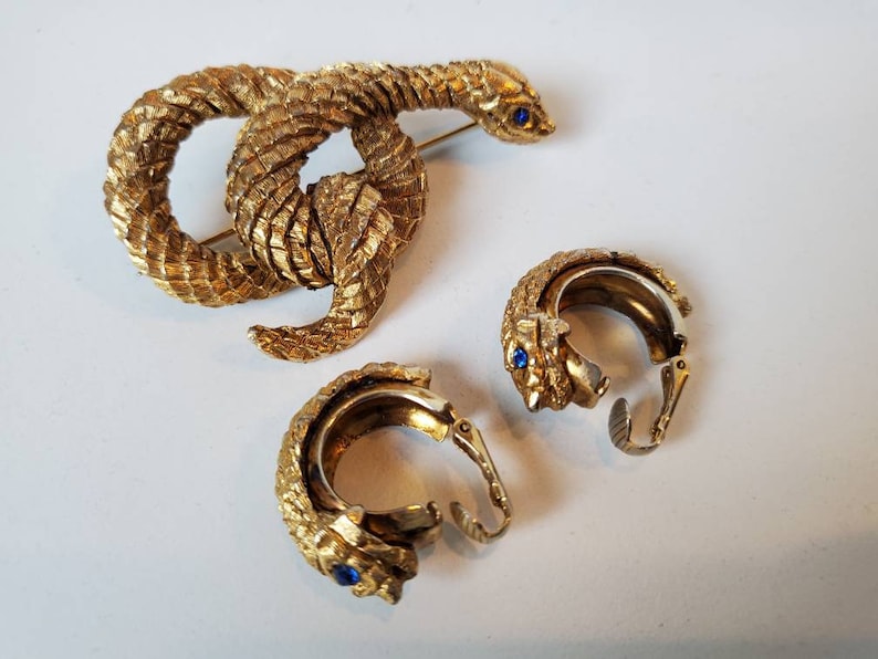 Vintage gold snake pendant and earrings with blue eyes, 1960's image 1