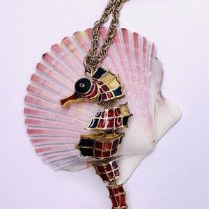 Vintage seahorse enameld with multi color deco and hinges, 1980's image 2