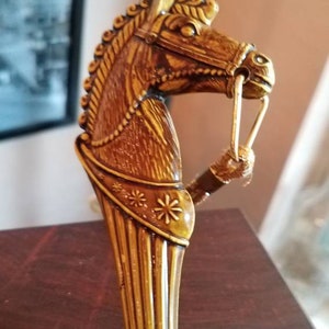 Horse Head Wood Lint Brush, Vintage Horse Head Brush, 60s Mens Accessories, Horse Collectors Accessory, Gift For Him, Kentucky Derby Motif