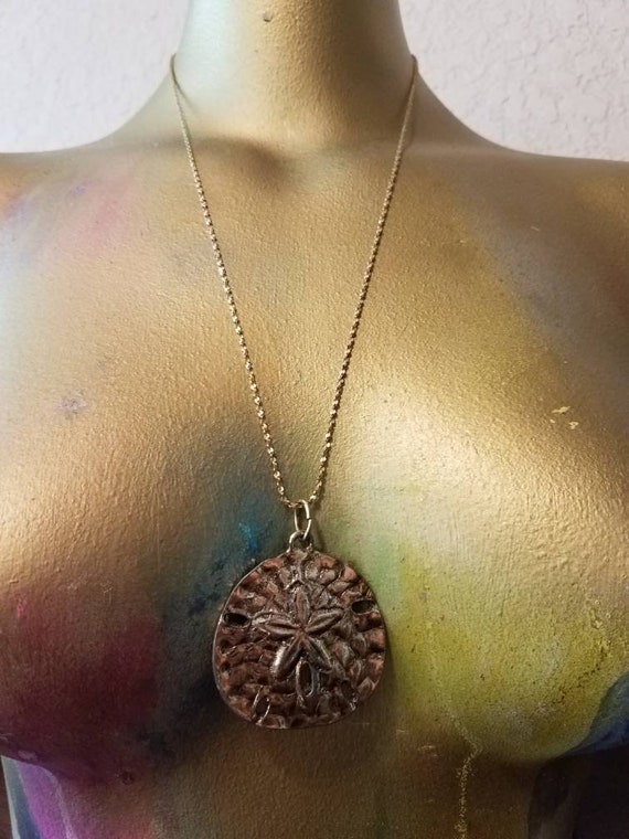 Sand dollar necklace, gold tone necklace, pendant… - image 3