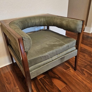Mid Cetury Cube Chair, Green Ultra Suede Wood Chair, Vintage Chair, Mid Century Chair, Retro Chair Accent Chair, Lounge Chair, Original MC