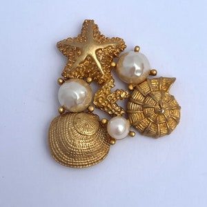 RICHELIEU Vintage Seashell Brooch, Golden Seashell Pin, Pearl and Shell Brooch, Designer Brooch, Gold Pin, Seashell Pin, Seashell Brooch image 1