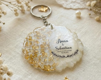 Recuerdos de boda al por mayor, llavero de geoda dorada personalizado, regalo de ágata de resina personalizado, recuerdo de lujo para despedida de soltera, agradecimiento redondo de epoxi para invitados.