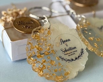 Recuerdos dorados para baby shower, llavero de geoda personalizado, regalo de bautizo personalizado, recuerdo neutro para fiesta de bebé, llavero de resina de ágata, bienvenida