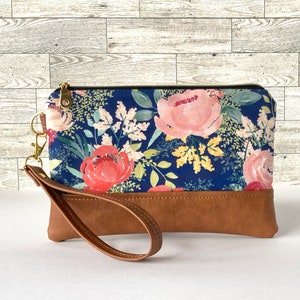 Floral Wristlet Purse, Wristlet Wallet for women, Vegan Leather Clutch Bag, Evening Clutch Purse, gifts for her, gifts for bridesmaids