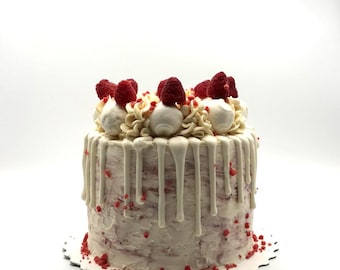 White Chocolate Raspberry Cake