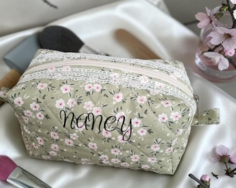 Quilted Floral Cosmetic Bag with Lace Trim – Personalized Makeup Organizer Pouch