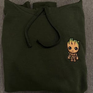 Embroidered Hero Sweatshirt - Hoodie - T-Shirt | TREE GUARDIAN |  Comic-Inspired