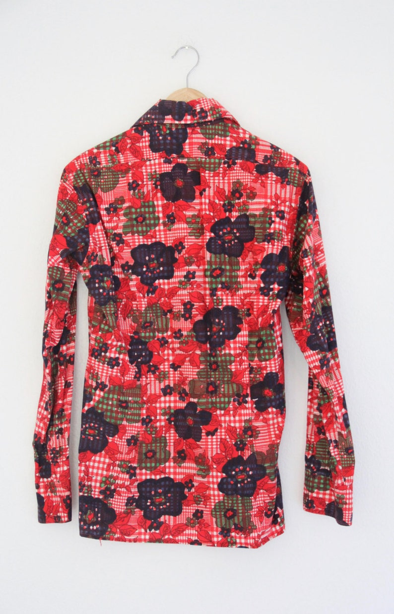 1970s Western Pearl Snap Red Plaid Floral Bold Pattern Cowgirl Up Hippie Womens Vintage Medium