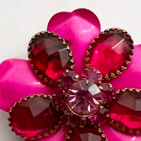 1960s Jewel Enamel Flower Brooch Hot Pink Pin - image 3