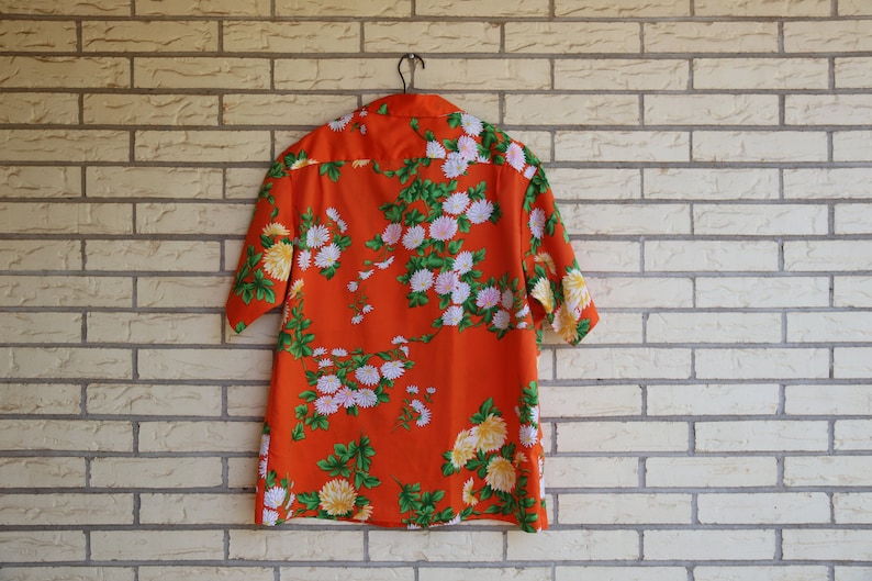 1970s Hilo Hattie/'s Polyester Hawaiian Shirt Lotus Flower Button Front Men/'s Vintage XL