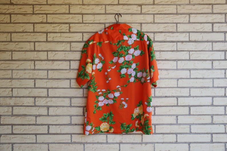 1970s Hilo Hattie/'s Polyester Hawaiian Shirt Lotus Flower Button Front Men/'s Vintage XL