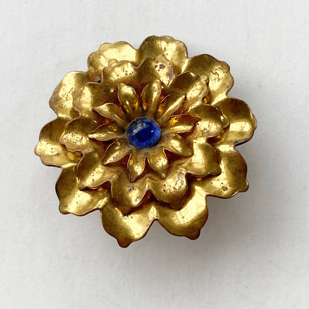 1920s C Clasp Flower Brooch Gold Tone Blue Stone Layered - Etsy