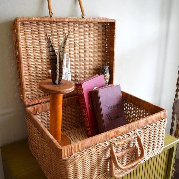 Extra Large Vintage Wicker Rattan Picnic Basket ~ Beach, Boho, French Farmhouse, Photo Prop, Simple Life