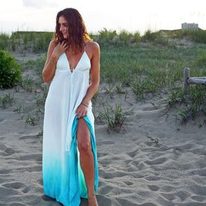 L'abito sirena nel Mar Mediterraneo, abito ombre blu, abito senza schienale, abito maxi, abito da resort, copertura da spiaggia, abito da luna di miele immagine 4