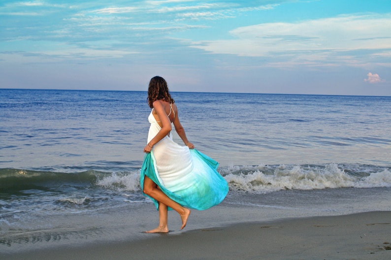 L'abito sirena nel Mar Mediterraneo, abito ombre blu, abito senza schienale, abito maxi, abito da resort, copertura da spiaggia, abito da luna di miele immagine 5