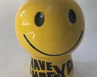 McCoy gul keramikkakburk med smileyansikte, ha en lycklig dag, 1970-tal utan lock