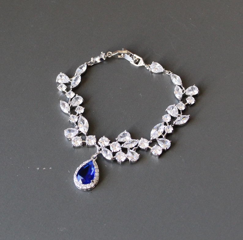 Plommonlila brudsmyckeset: Halsband, örhängen och armband med kubisk zirkonia bild 9