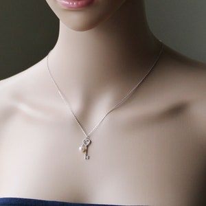 Genuine fresh water and Key necklace, Sterling silver key necklace, Cubic zirconia key necklace, Motivational necklace, Real pearl XY1