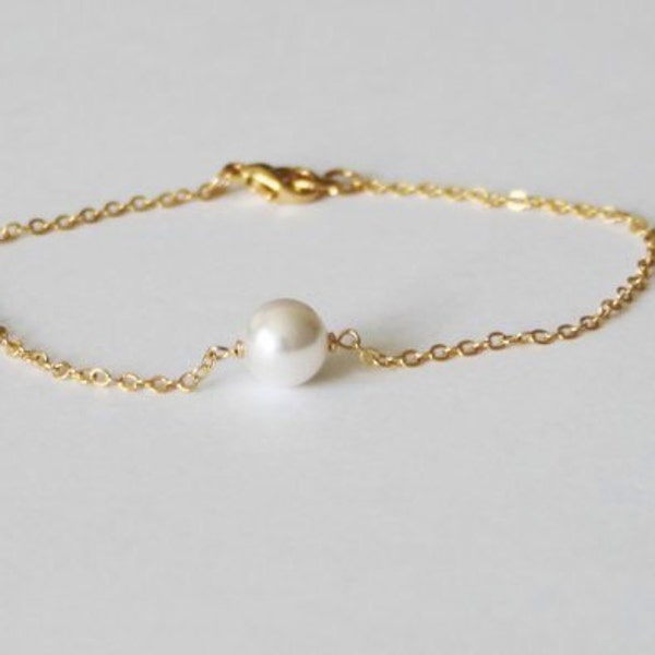 Pearl bracelet- Gold pearl bracelet- bridesmaid bracelet- Bridesmaid pearl bracelet- Rose Gold bracelet- Single pearl bracelet- Bridal