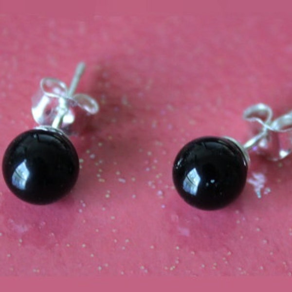 Small 4mm or 6mm Pitch Black Onyx earring studs, black onyx studs, sterling silver small onyx studs Black studs, black earrings, Unisex stud