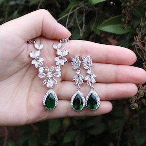 Emerald wedding earrings necklace bracelet set Bridal jewelry set Emerald green bridal necklace bridal jewelry set Emerald bridal earrings zdjęcie 3