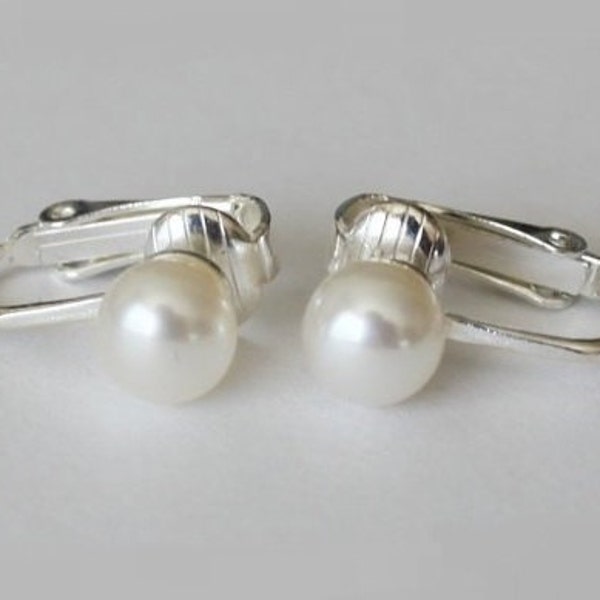 Clip on pearl studs, multiple sizes, genuine pearls, silver or gold, flower girl, bridesmaids earring, non pierced ears, clip on earrings