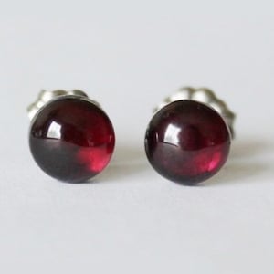 6mm natural garnet Titanium studs Wine red Natural Garnet Earrings, hypoallergenic Garnet studs Titanium earrings, January birthstone