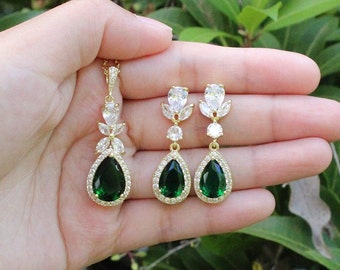 Emerald green bridal necklace earrings set Emerald wedding jewelry Bridal bracelet earrings Bridesmaid earrings gift Emerald green jewelry