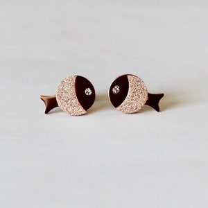 Engraved mother daughter gift, Fish stud earrings, Two fish necklace, Mother gift, Daughter gift, Birthday, Wedding necklace, Engagement XY1