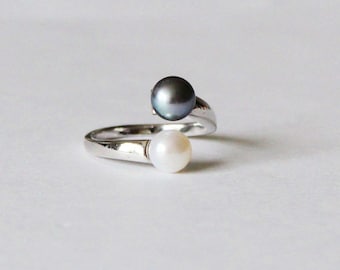 Adjustable double fresh water pearl ring Sterling silver ring Peacock black and white pearl ring Real pearl ring white pearl ring Birthday