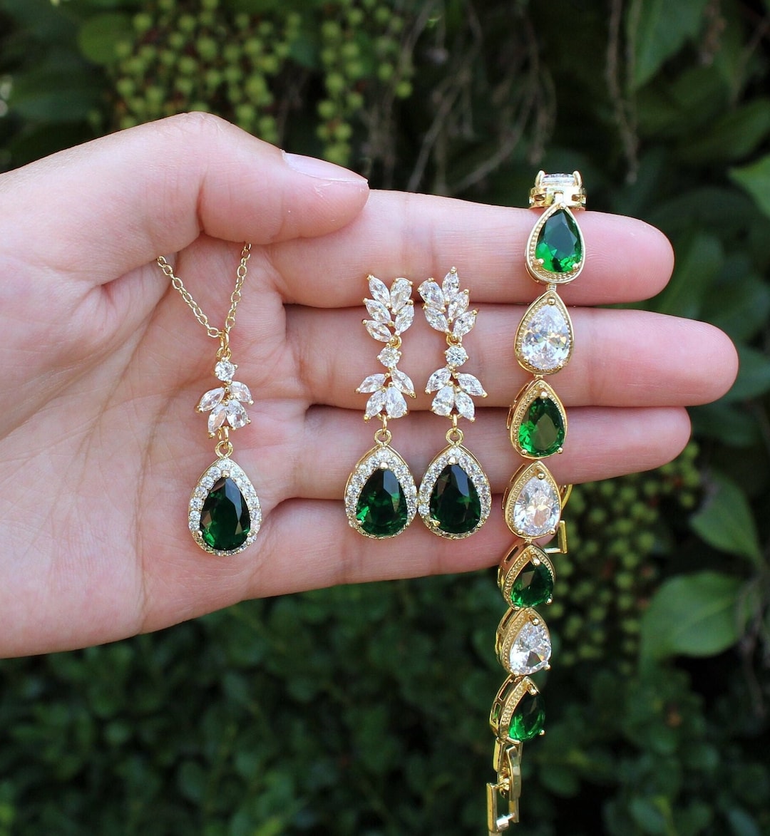 Emerald Bridal jewelry set Green drop earrings necklace bracelet set bridesmaids jewelry gift Bridal jewelry Gold Emerald wedding XY1