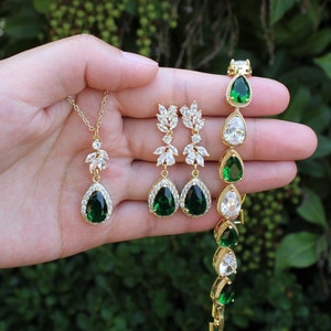 Emerald bridal jewelry set Green drop earrings necklace bracelet set bridesmaids jewelry gift Bridal jewelry Gold emerald wedding jewelry