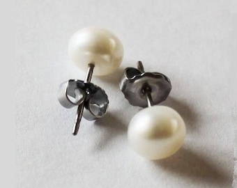 8 mm Niobium or Titanium Pearl stud earrings, White fresh water pearl stud earrings, Hypoallergenic, Pure Titanium earrings, sensitive ears