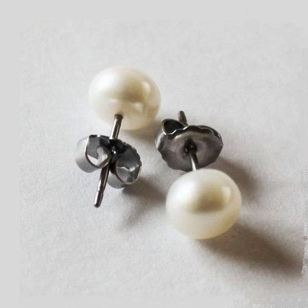 8 mm Niobium or Titanium Pearl stud earrings, White fresh water pearl stud earrings, Hypoallergenic, Pure Titanium earrings, sensitive ears