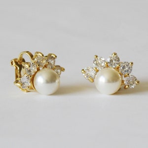 Clip on earrings Cream pearl studs Bridesmaid gift Bridesmaid earrings Pearl necklace earrings bracelet set Cubic Zirconia Wedding earrings