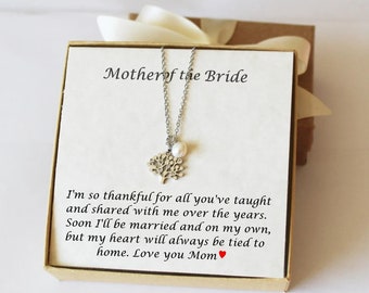 Mother of the bride gift 3D Family tree & pearl necklace, Mother of the groom, Mothers pearl gifts, bonus mom wedding gift, Stepmother gift