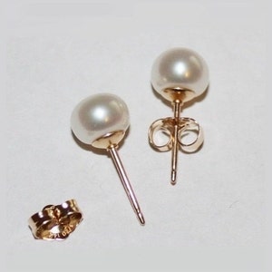 7-7.5 mm Fresh water pearl stud earrings 14K gold fill pearl studs gold pearl studs Real Pearl earring Bridal party gift Pearl earrings