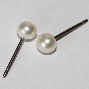 Small 3mm, 4mm, 5mm, 6mm White fresh water pearl studs, Bridesmaid earrings, Titanium pearl earrings, Hypoallergenic, Flower girl earrings