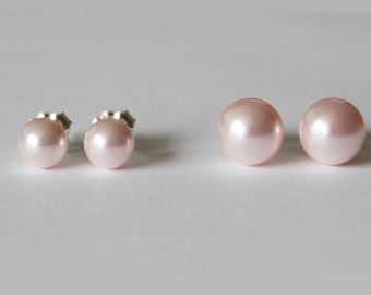 4mm, 6mm, 8mm Light pink pearl stud earrings, Pink pearl earrings, Pink bridesmaid earrings, Flower girl gifts, Wedding gifts, pink earrings