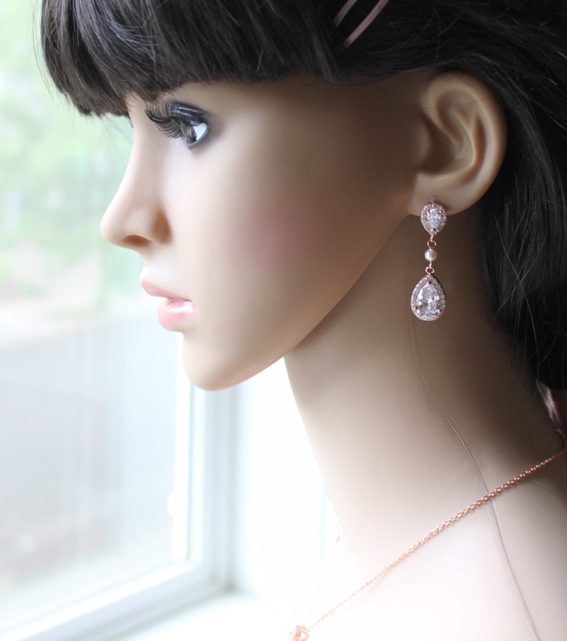 Bridal jewelry set Bridesmaid gift Bridesmaid earrings Rose gold Cubic Zirconia pearl earrings bracelet necklace set Bridal party gift