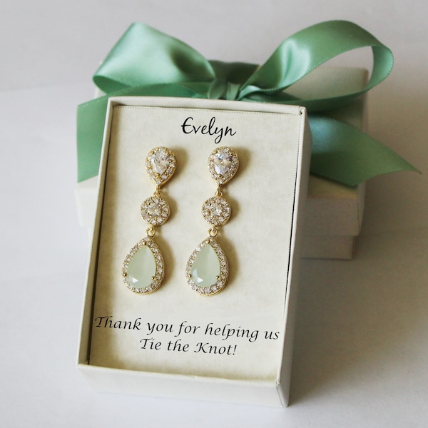 Pale mint bridesmaid earrings Bridal earring necklace set Bridesmaid necklace Light green earrings Mint bridesmaid gift Sage green wedding